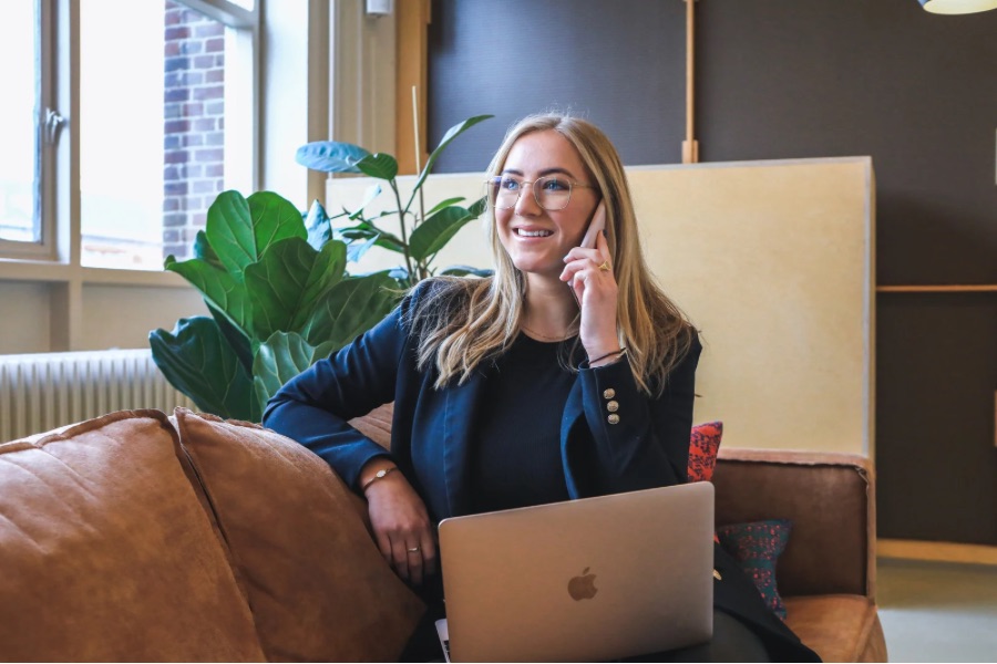 Balancing AI Automation and Authentic Marketing blog image