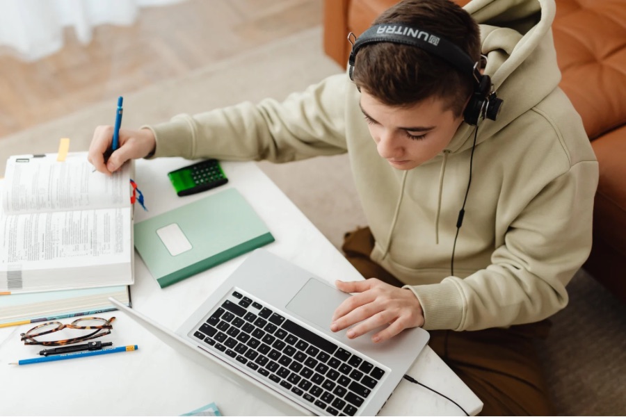 Top Cybersecurity Tips Every College Student Needs in 2025 blog image